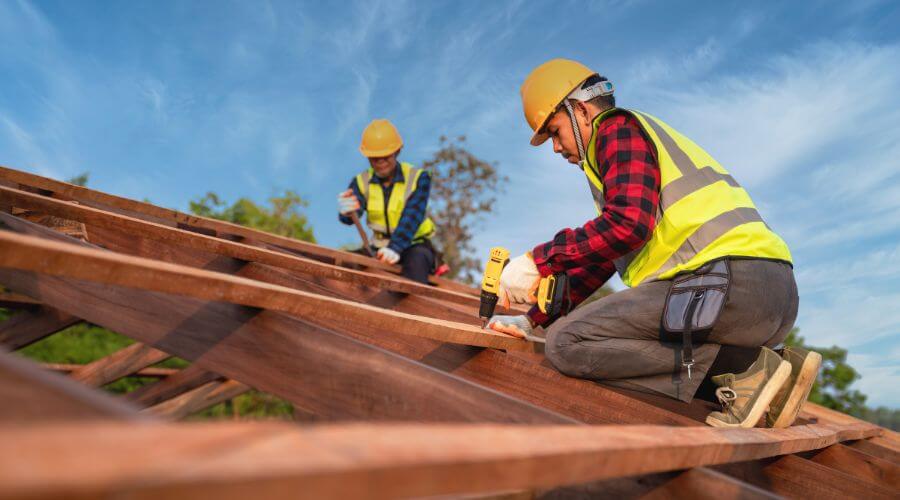 Professional Flat Roofing Installation services in Muncie, IL